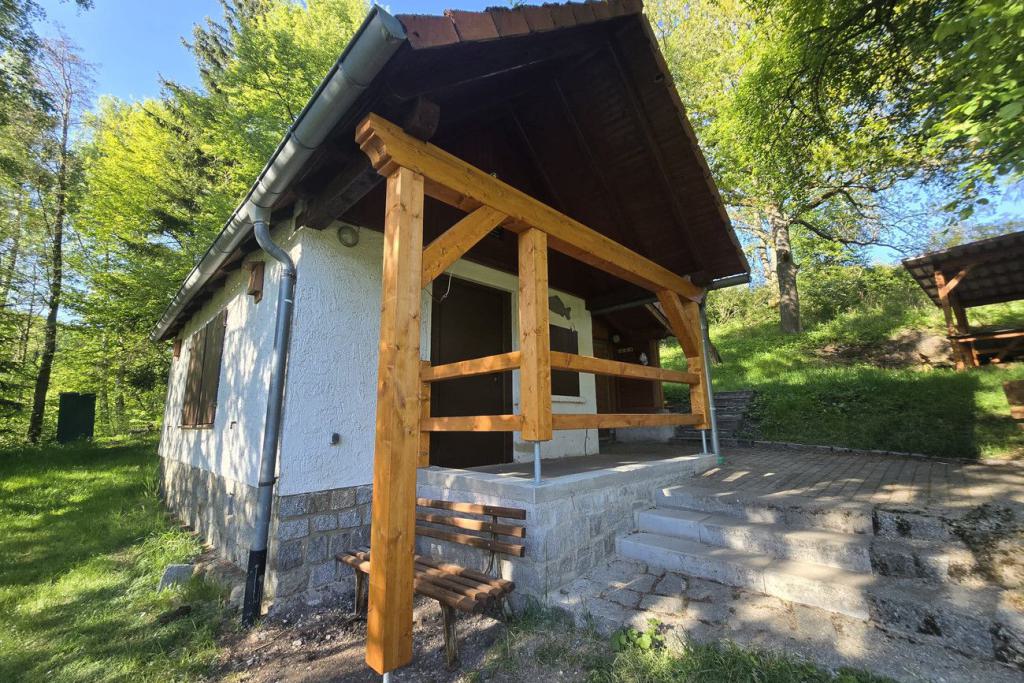 02_ Vereinsheim Eingang fertig 10_05_2025