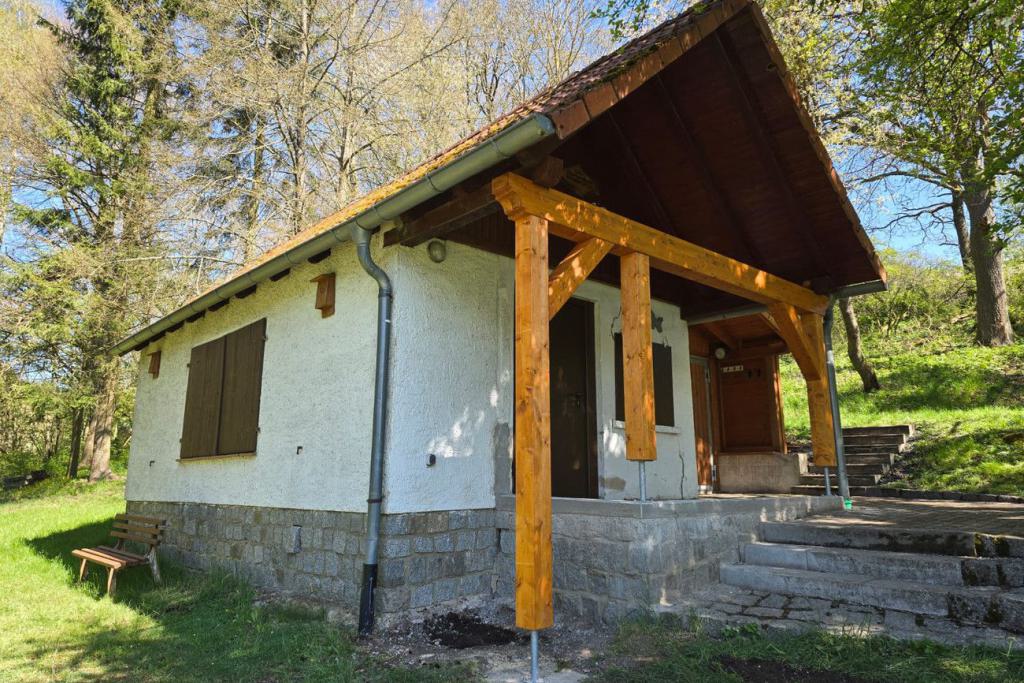03_ Vereinsheim Eingang neu 26.04.2025 _2